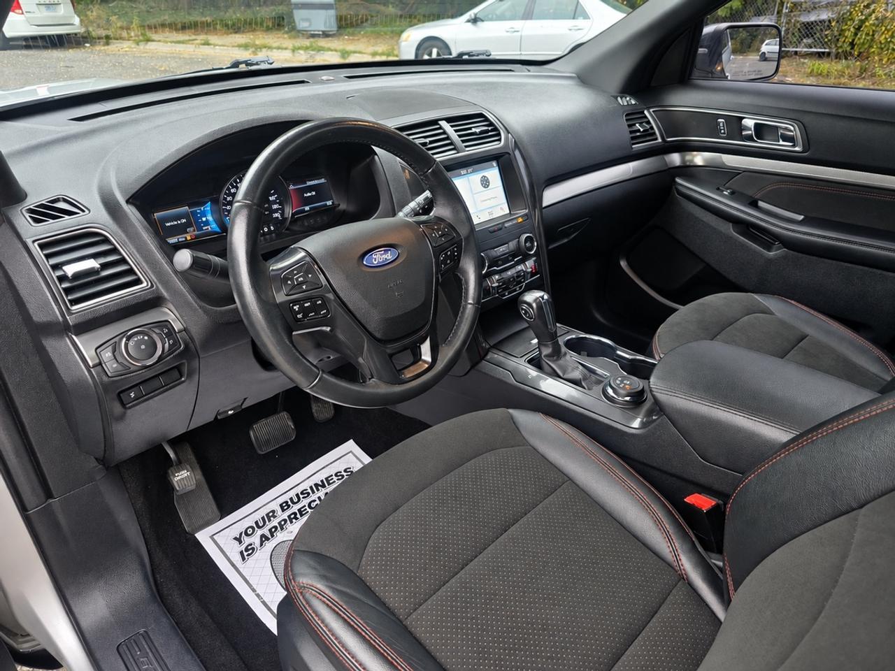 2019 Ford Explorer XLT 7-Passenger | Clean Carfax! Photo