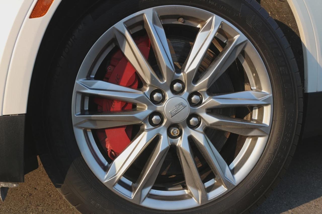 2023 Cadillac XT5 Sport Photo
