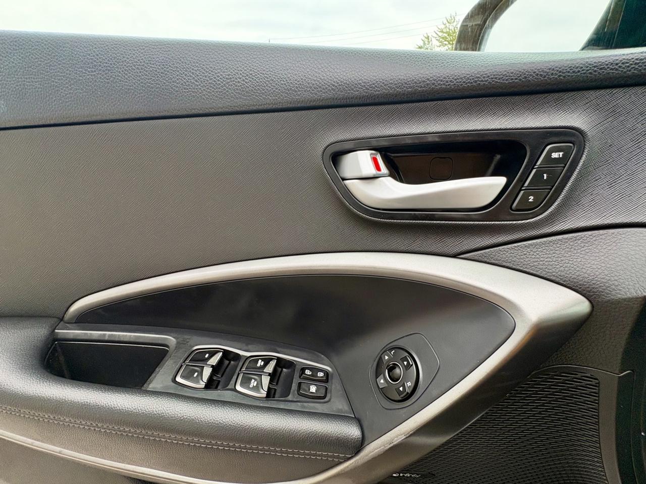 2017 Hyundai Santa Fe Sport Luxury Photo