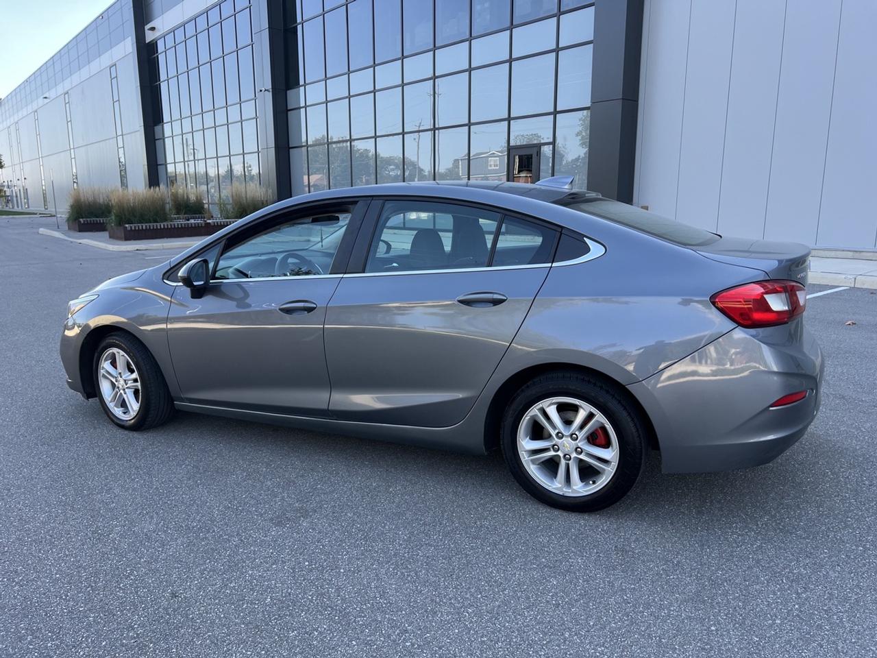 2018 Chevrolet Cruze LT Photo