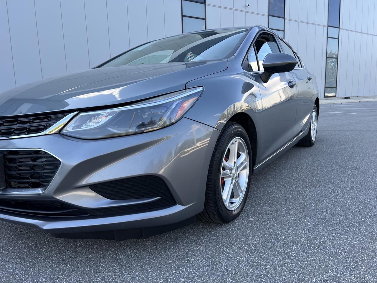 2018 Chevrolet Cruze LT Photo