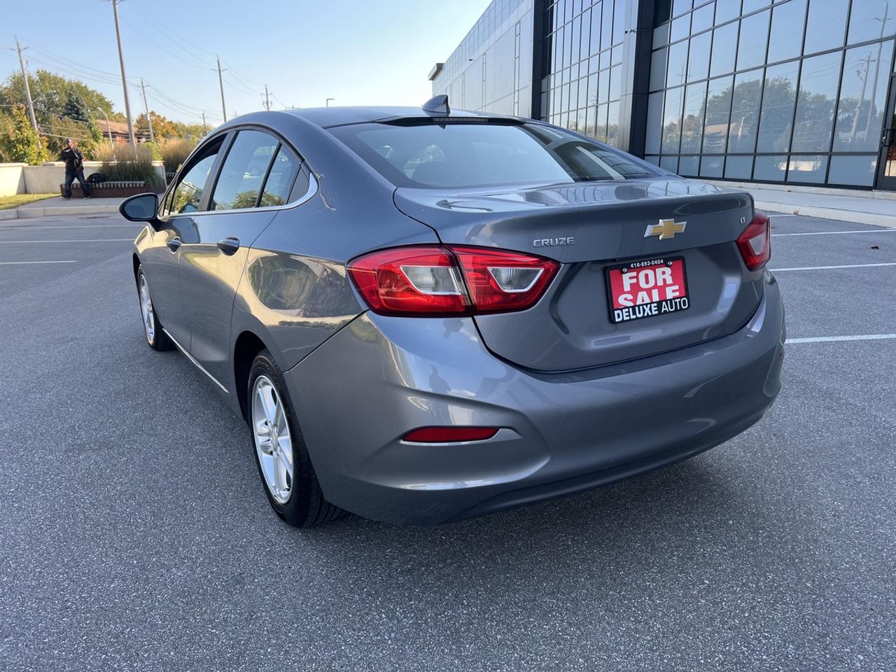 2018 Chevrolet Cruze LT Photo