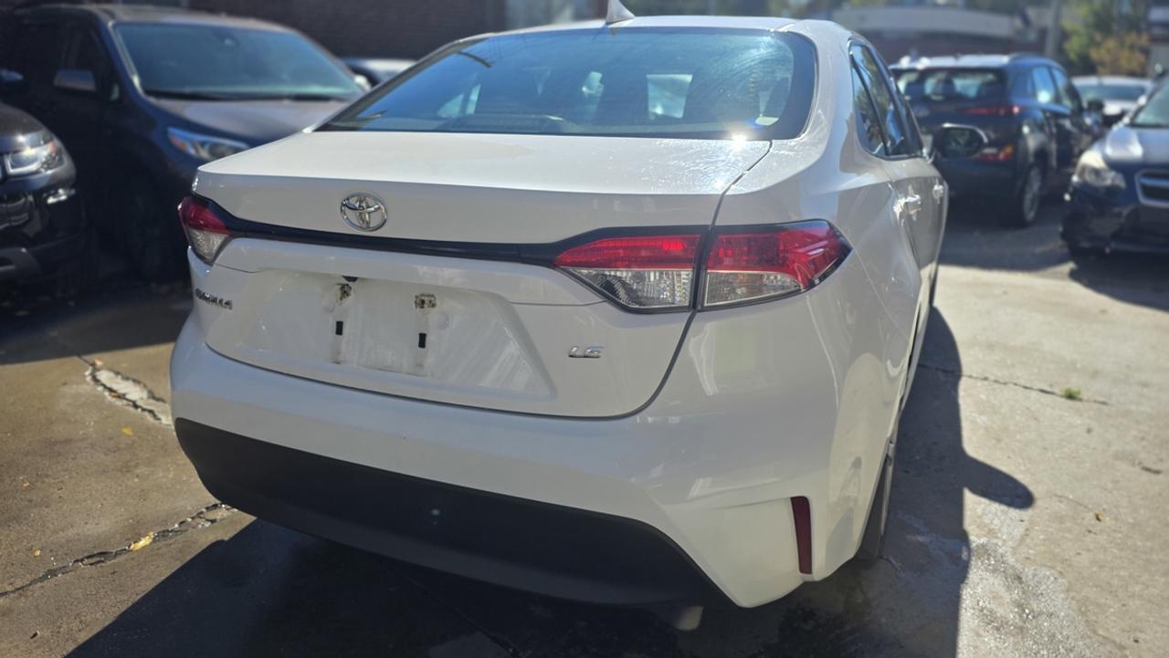 2023 Toyota Corolla LE Photo