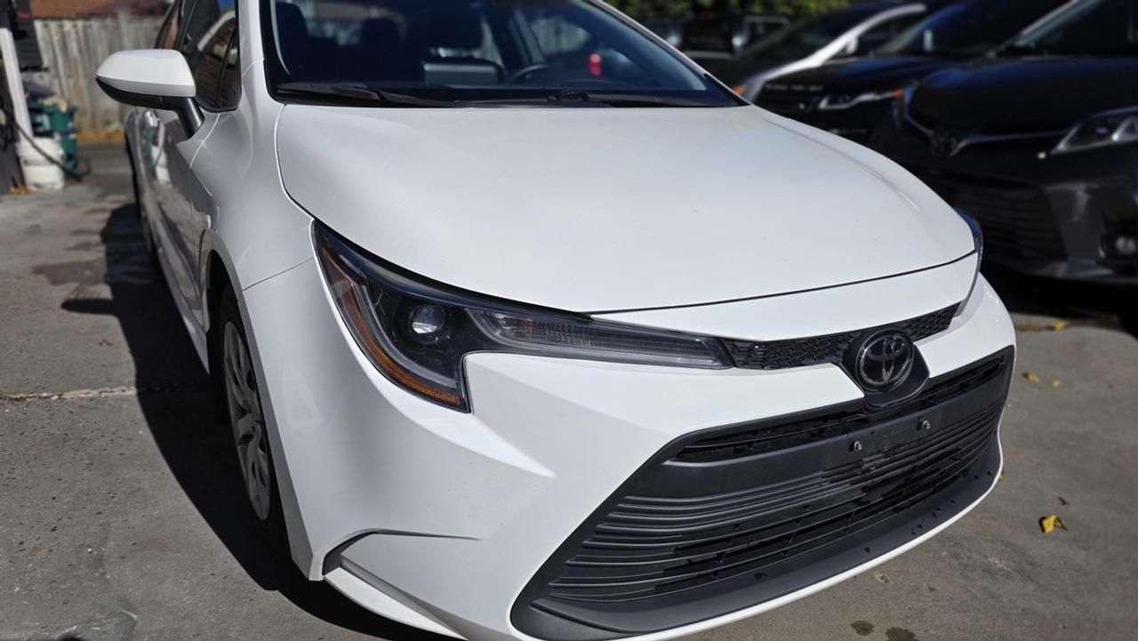 2023 Toyota Corolla LE Photo