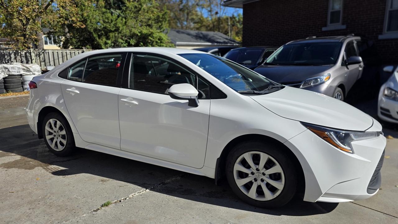 2023 Toyota Corolla LE Photo2