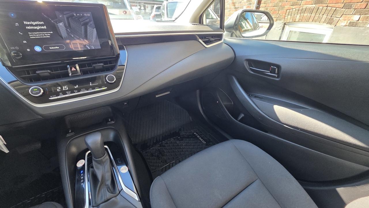 2023 Toyota Corolla LE Photo