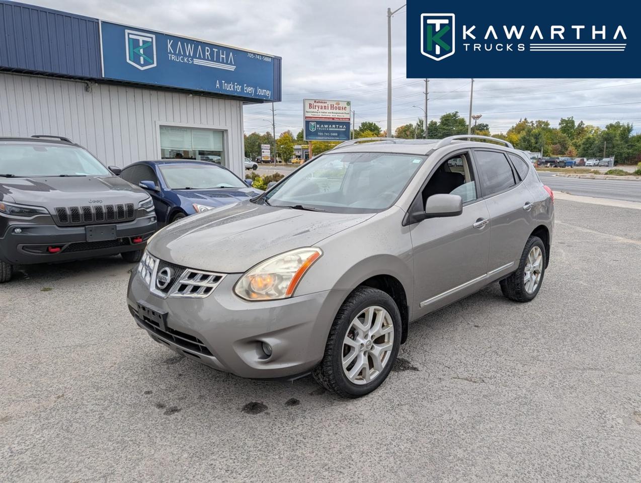 2013 Nissan Rogue SV Photo0