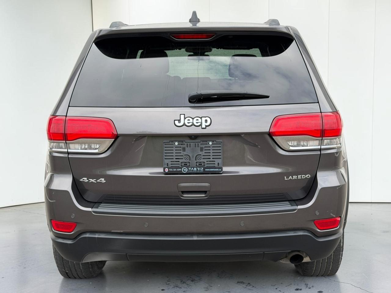 2019 Jeep Grand Cherokee 4X4 LAREDO/Blind Spot Detect/Back up Camera! Photo