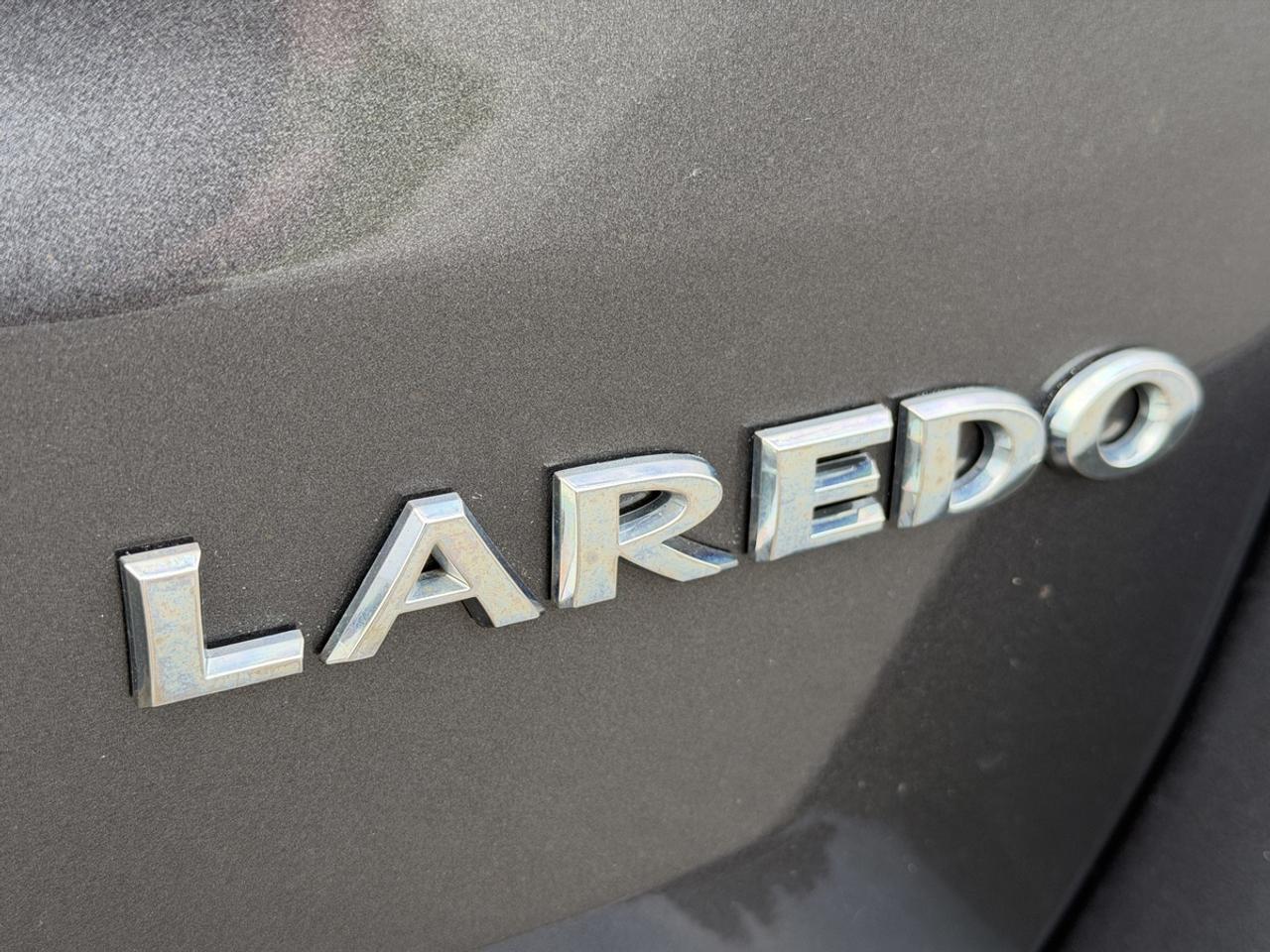 2019 Jeep Grand Cherokee 4X4 LAREDO/Blind Spot Detect/Back up Camera! Photo