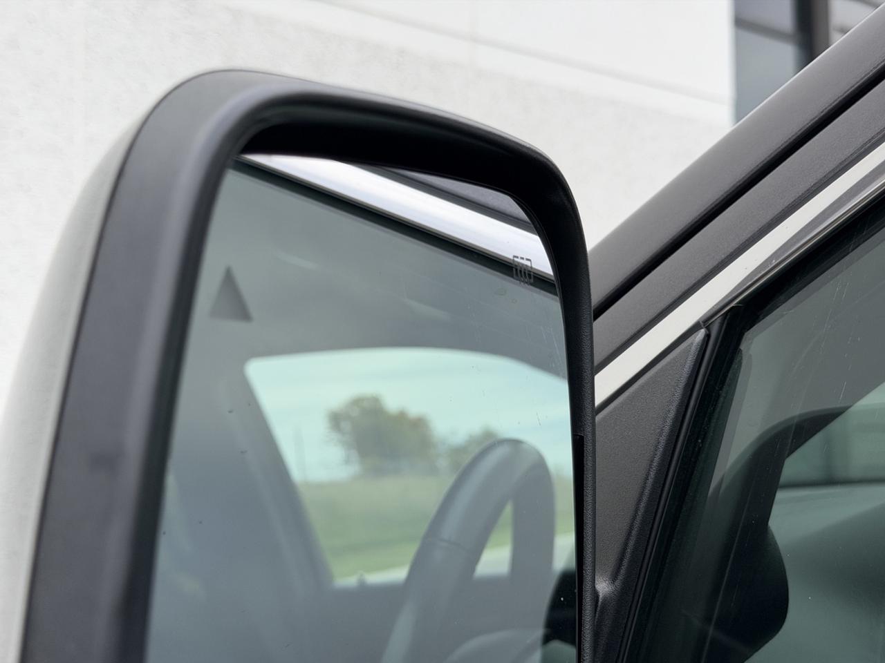 2019 Jeep Grand Cherokee 4X4 LAREDO/Blind Spot Detect/Back up Camera! Photo