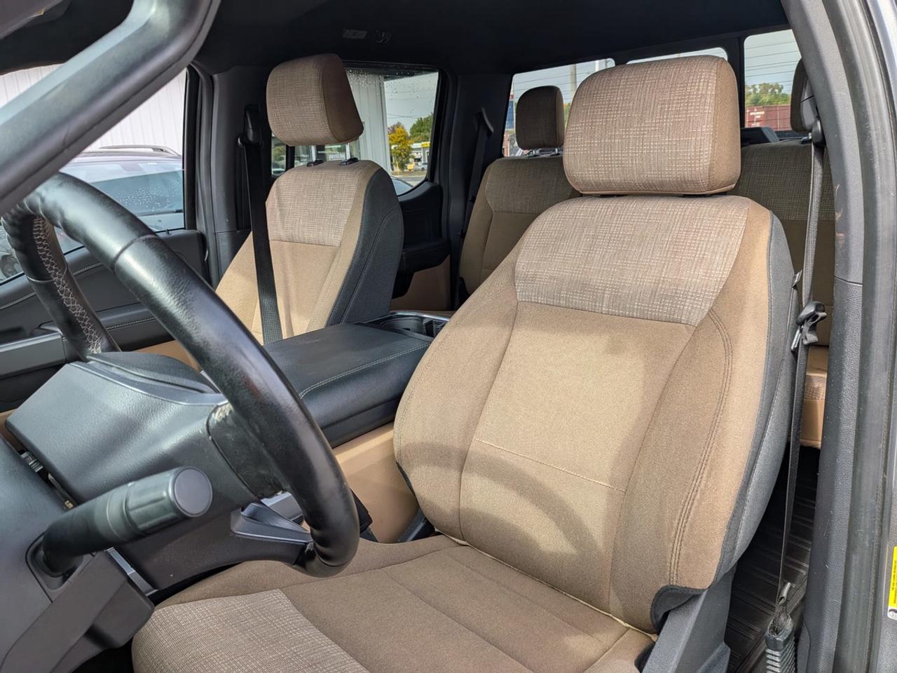 2023 Ford F-150 XLT Photo