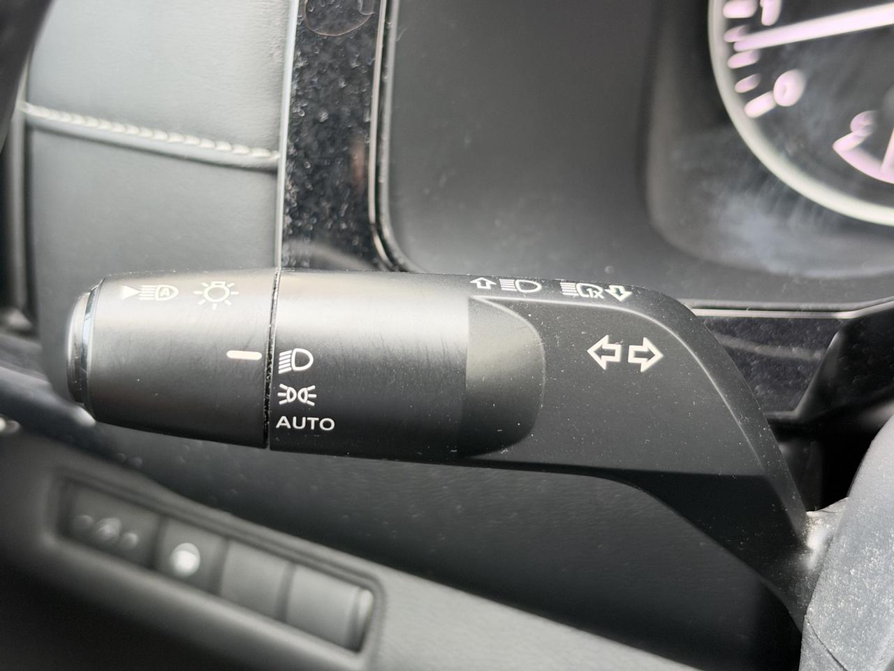 2022 Nissan Pathfinder S/AWD/ACC/BSM/CarPlay Photo
