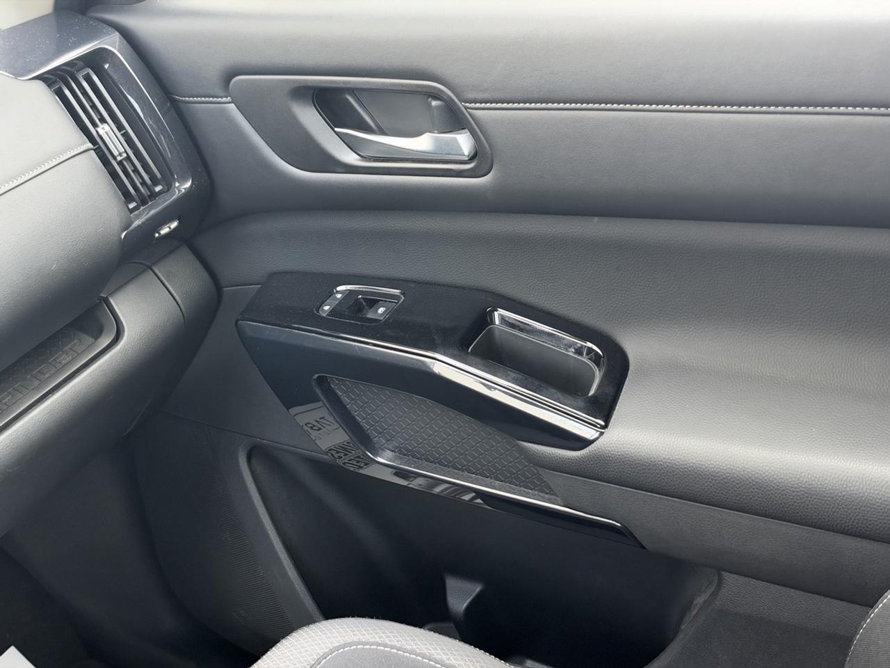 2022 Nissan Pathfinder S/AWD/ACC/BSM/CarPlay Photo