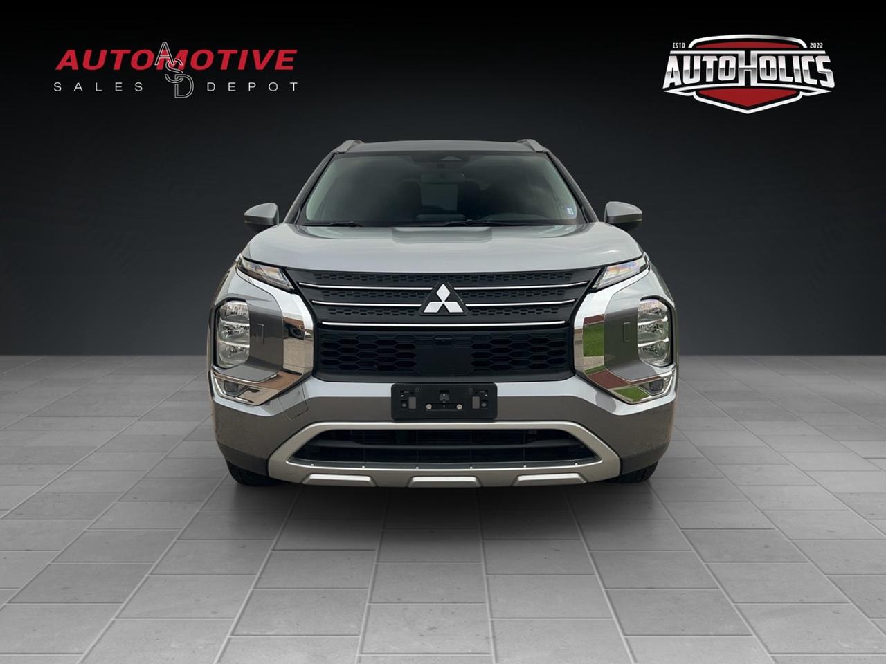2024 Mitsubishi Outlander SE Photo