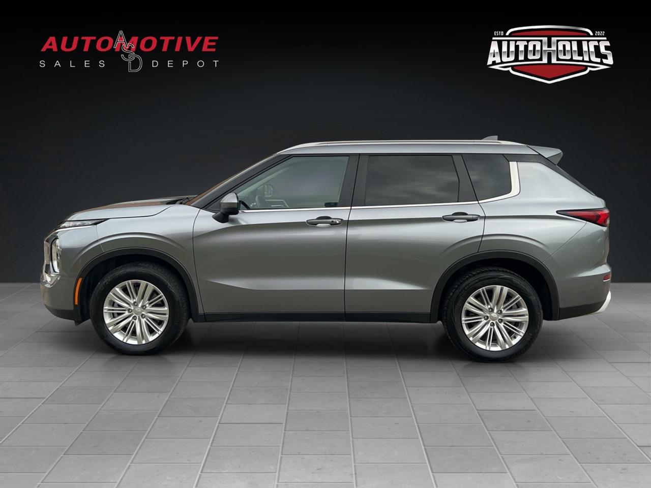 2024 Mitsubishi Outlander SE Photo5