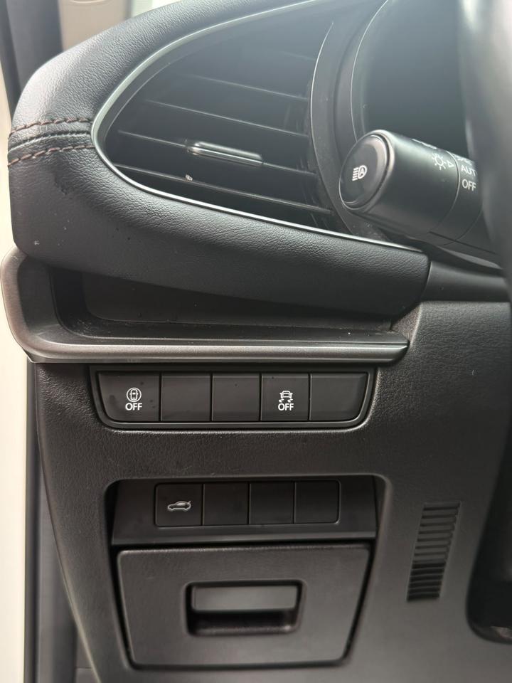 2022 Mazda MAZDA3 GS Photo