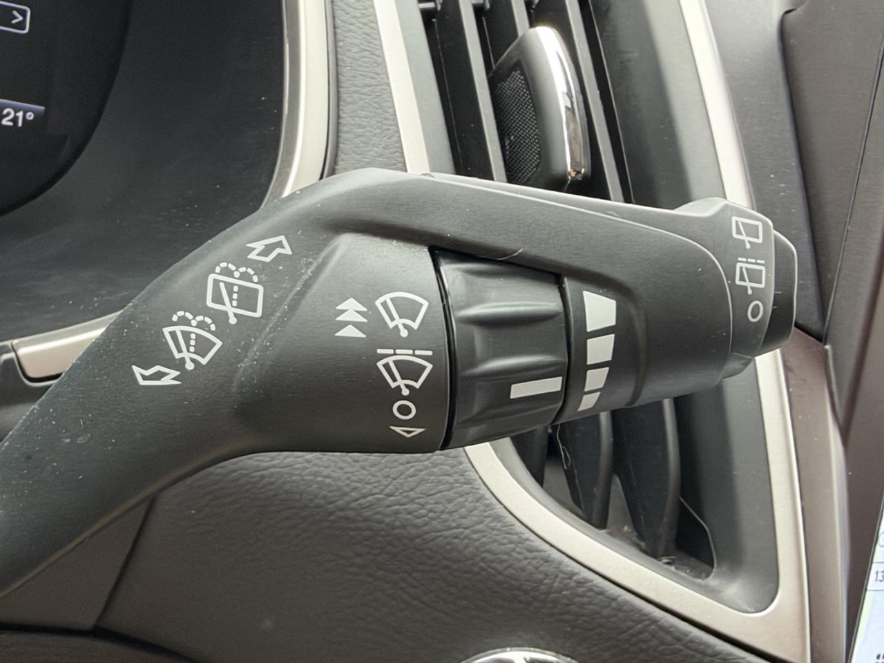 2021 Ford Edge SE/AWD/BSM/CarPlay/Lane Assist Photo