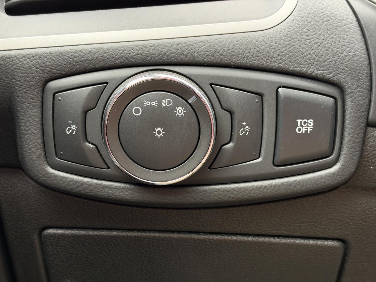2021 Ford Edge SE/AWD/BSM/CarPlay/Lane Assist Photo