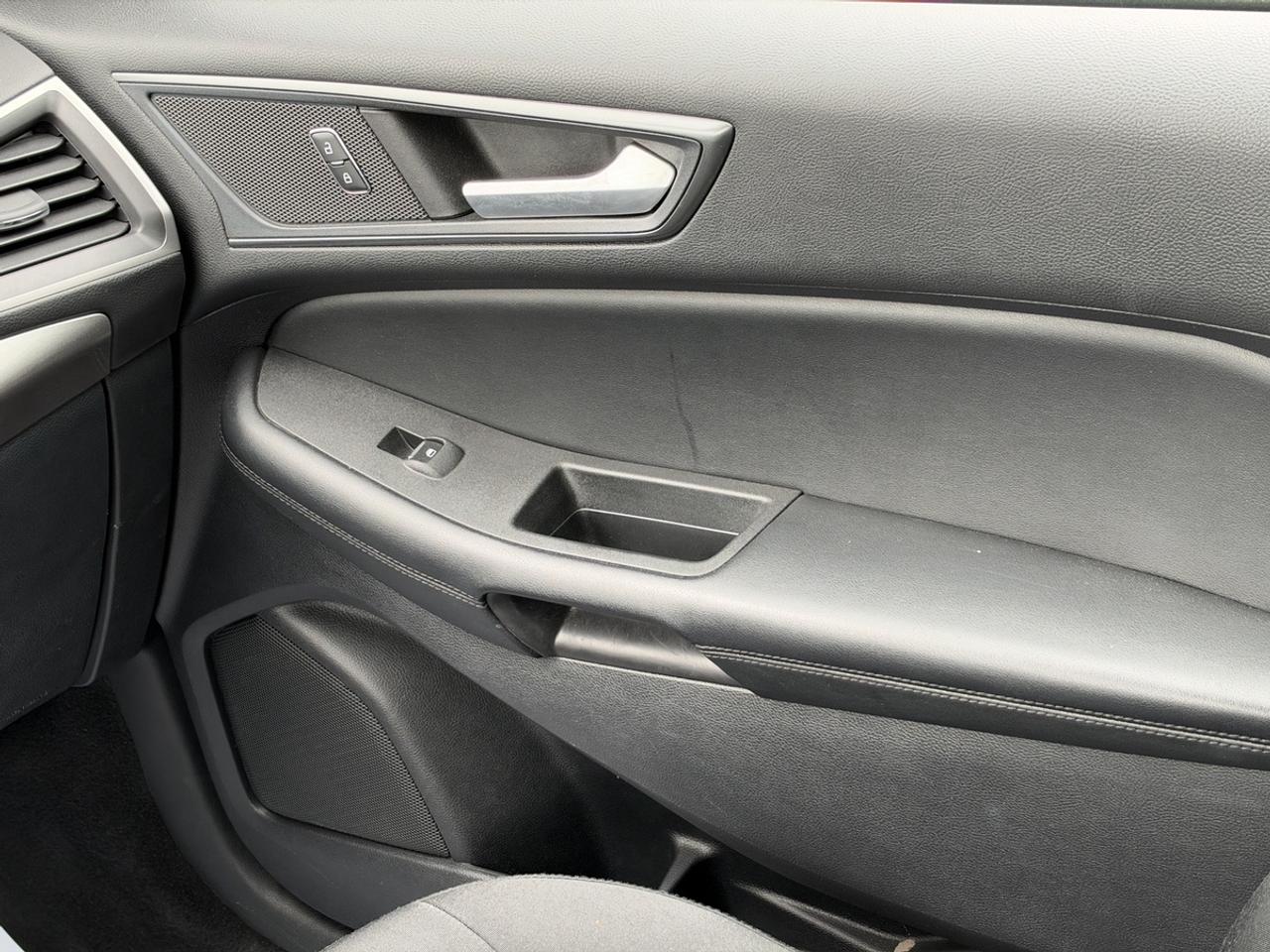 2021 Ford Edge SE/AWD/BSM/CarPlay/Lane Assist Photo