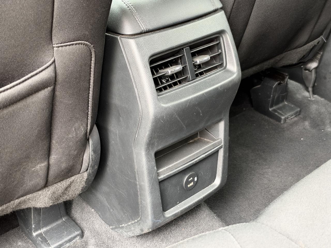 2021 Ford Edge SE/AWD/BSM/CarPlay/Lane Assist Photo