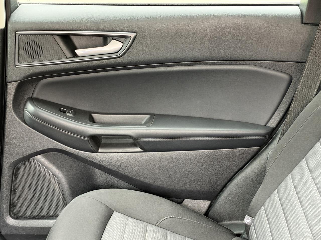 2021 Ford Edge SE/AWD/BSM/CarPlay/Lane Assist Photo