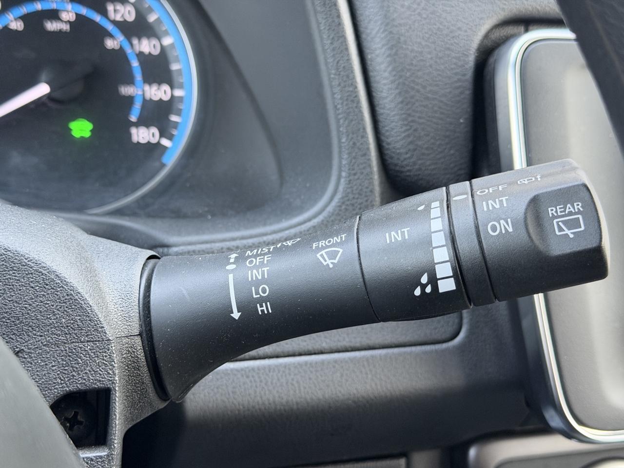 2018 Nissan Leaf S Photo