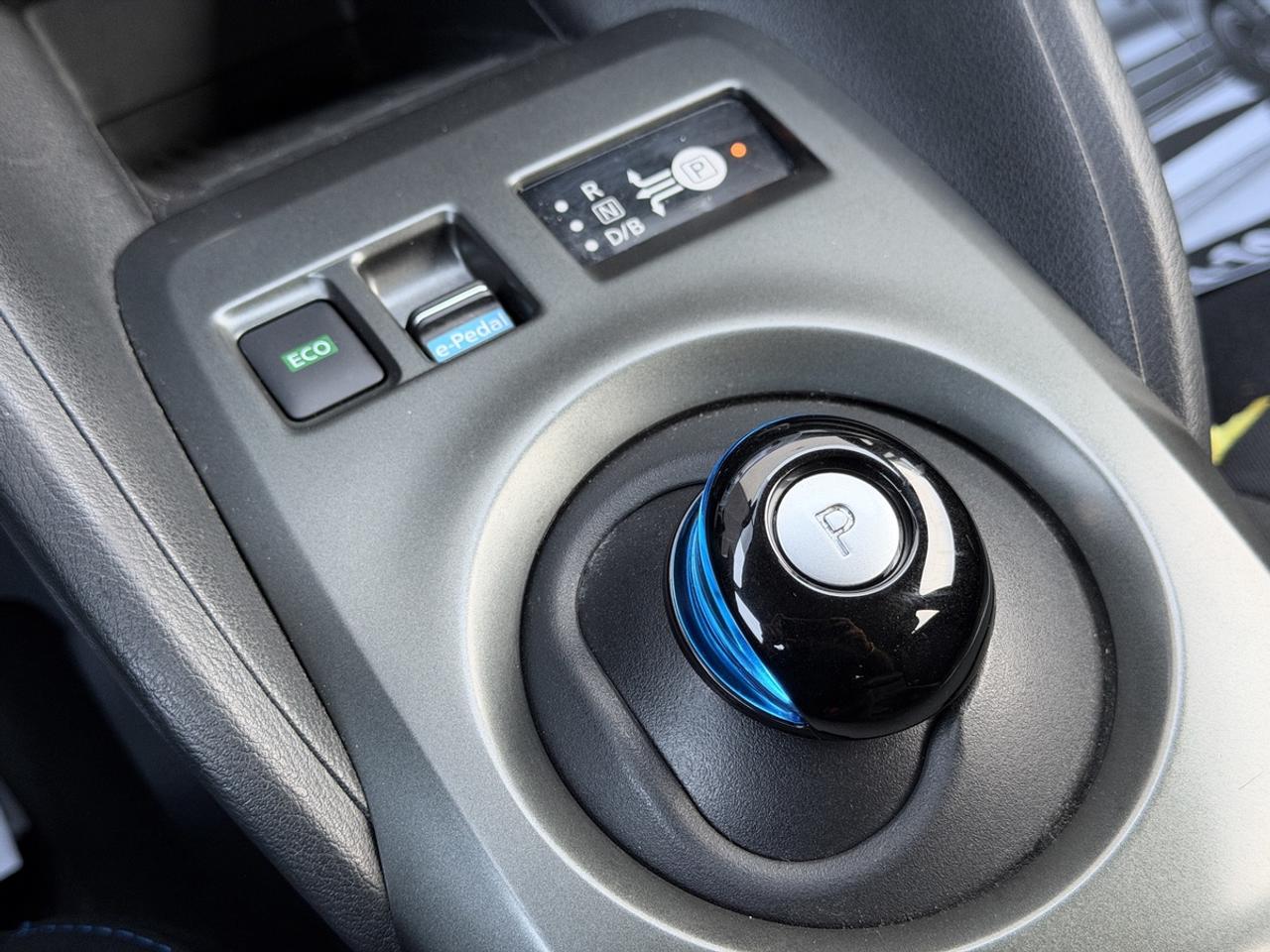 2018 Nissan Leaf S Photo