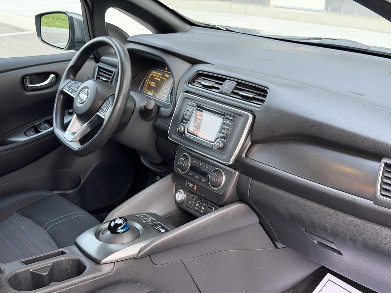 2018 Nissan Leaf S Photo