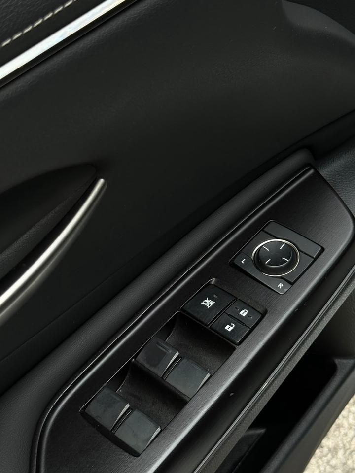 2019 Lexus ES 300h Photo