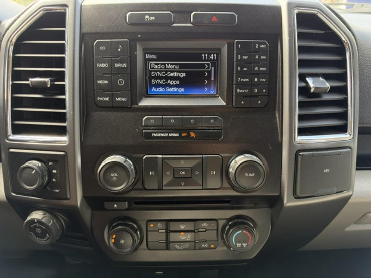 2016 Ford F-150 4WD SUPERCREW 145" XLT CREW CAB CAB Photo