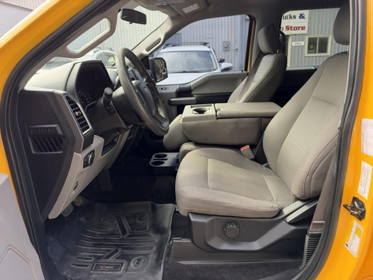 2016 Ford F-150 4WD SUPERCREW 145" XLT CREW CAB CAB Photo