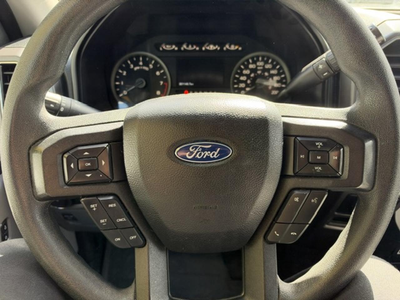 2019 Ford F-150 4WD SUPERCREW 5.5' BOX XLT CREWCAB SHORTBED Photo