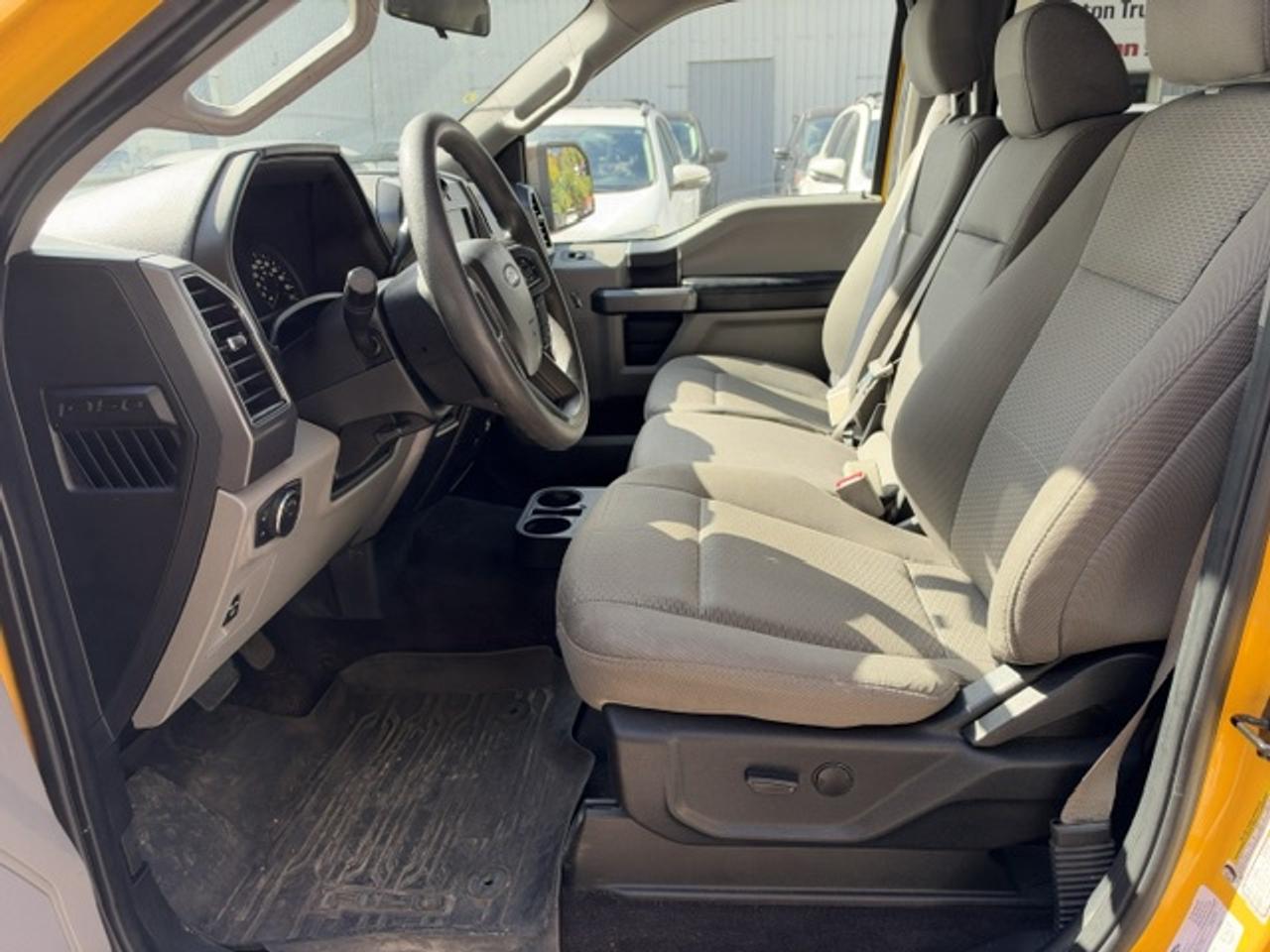 2019 Ford F-150 4WD SUPERCREW 5.5' BOX XLT CREWCAB SHORTBED Photo