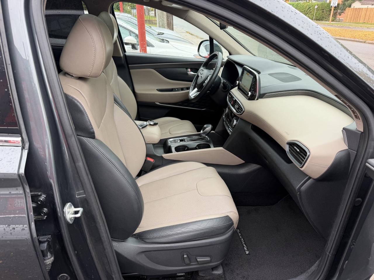 2020 Hyundai Santa Fe ULTIMATE AWD Photo