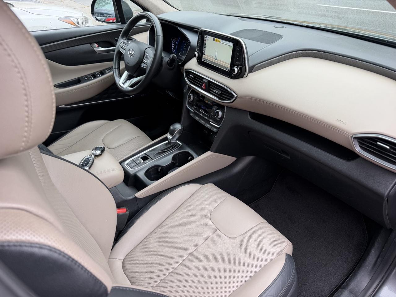2020 Hyundai Santa Fe ULTIMATE AWD Photo