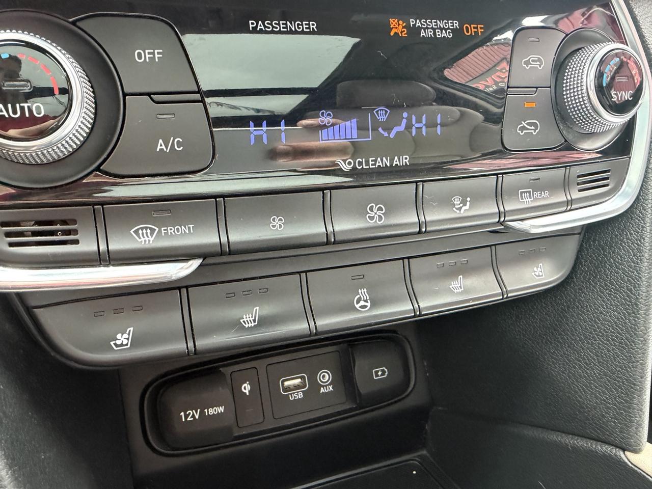 2020 Hyundai Santa Fe ULTIMATE AWD Photo