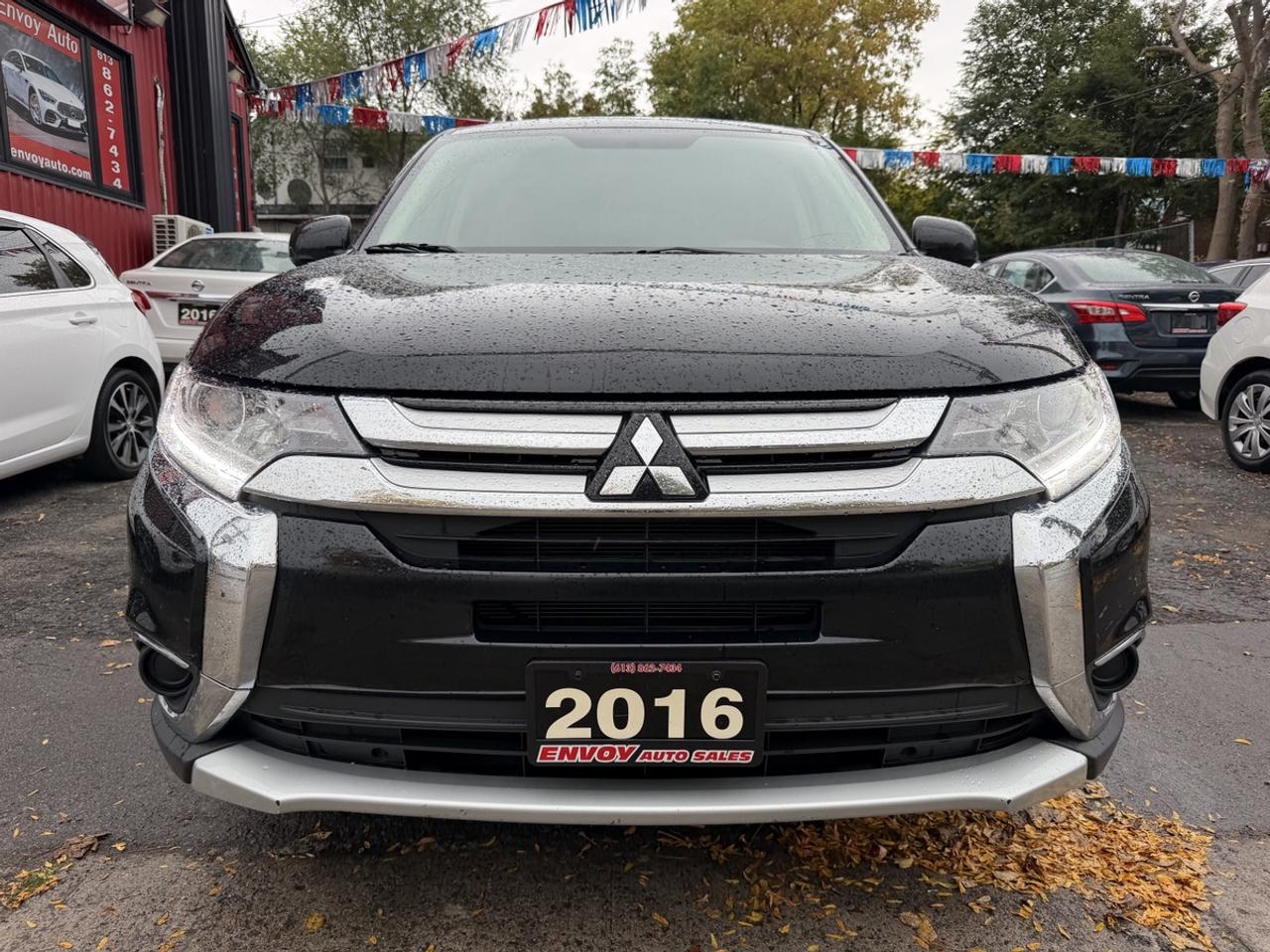 2016 Mitsubishi Outlander ES Photo