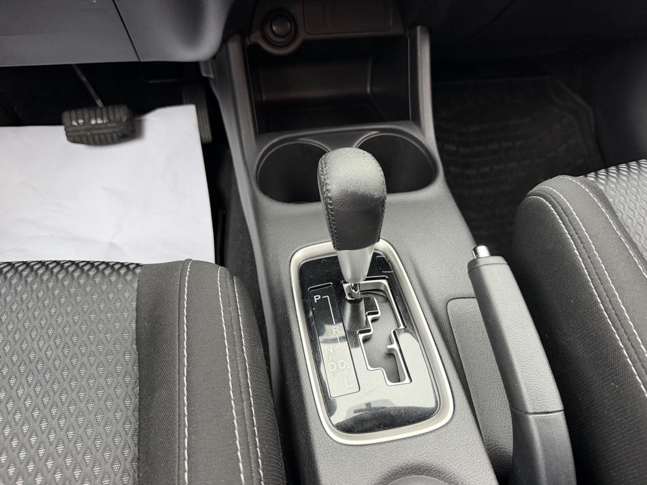 2016 Mitsubishi Outlander ES Photo