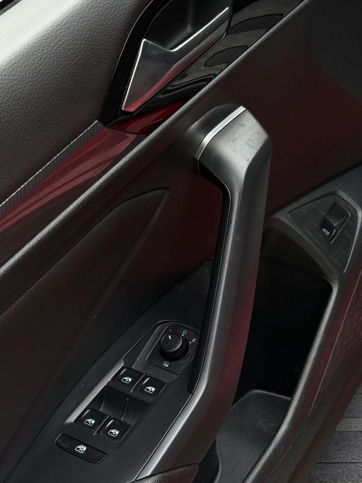 2019 Volkswagen Jetta GLI Photo
