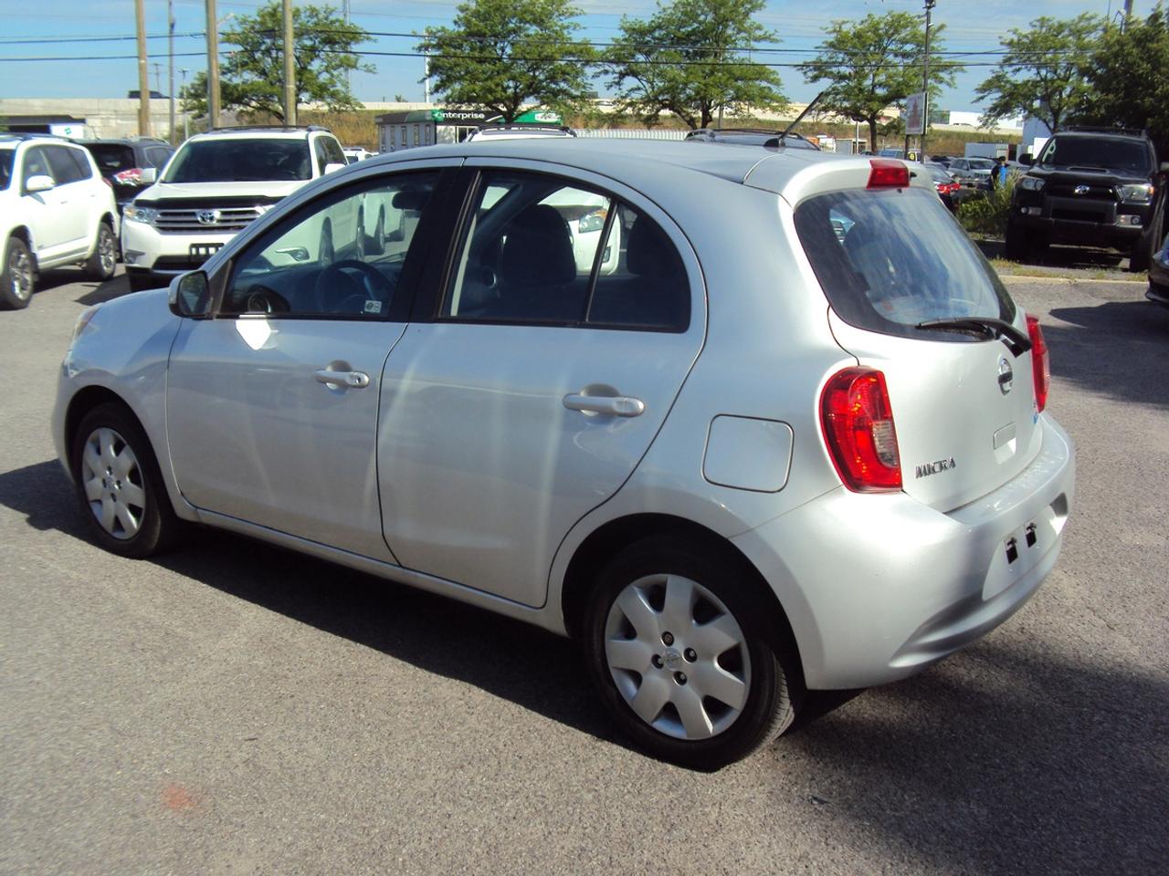 2015 Nissan Micra SV Photo