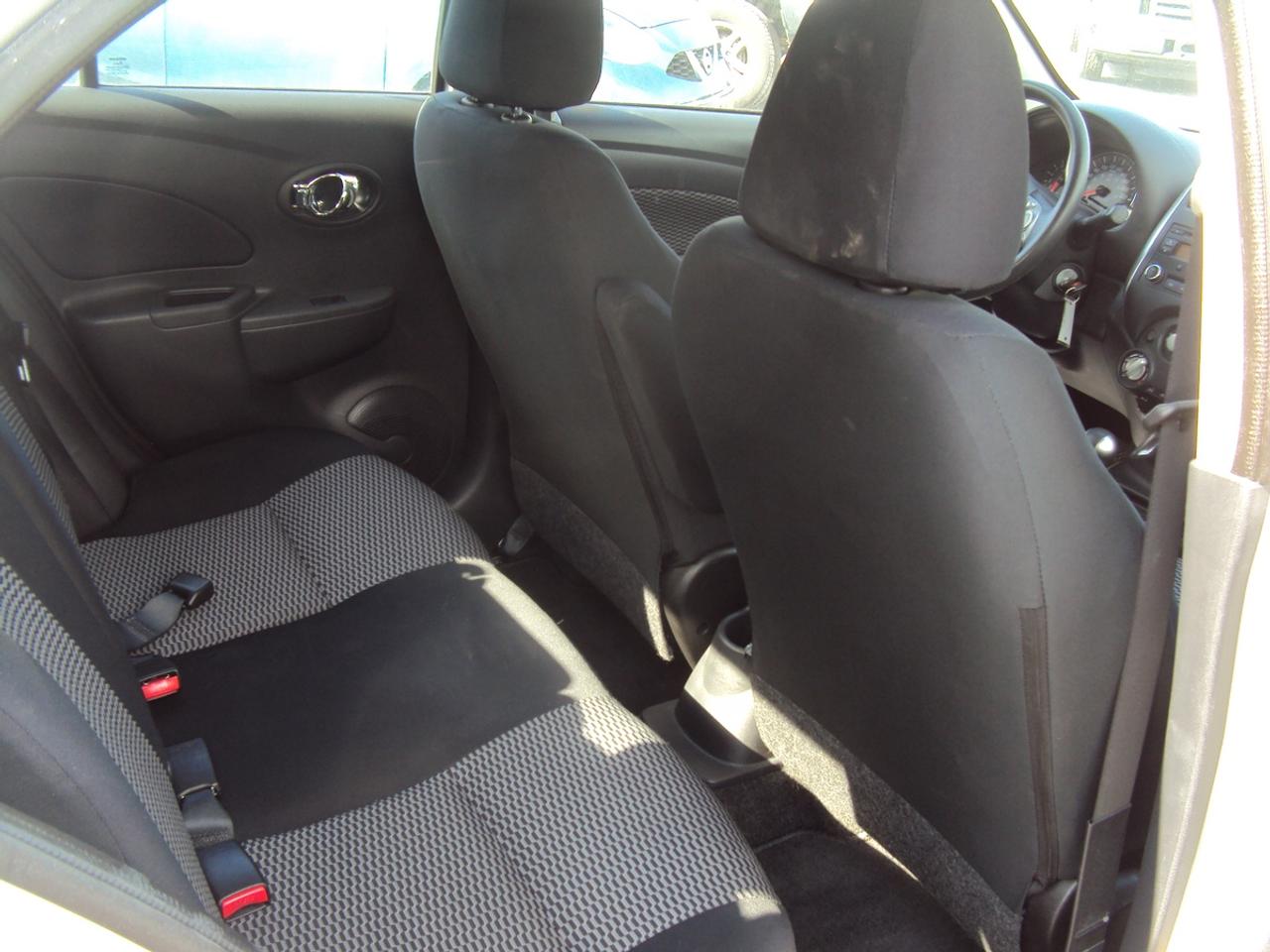 2015 Nissan Micra SV Photo
