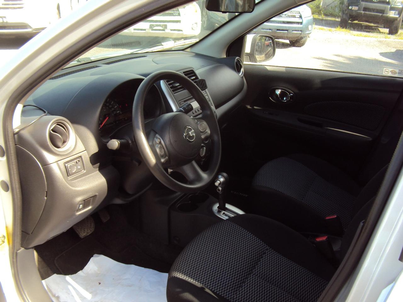 2015 Nissan Micra SV Photo