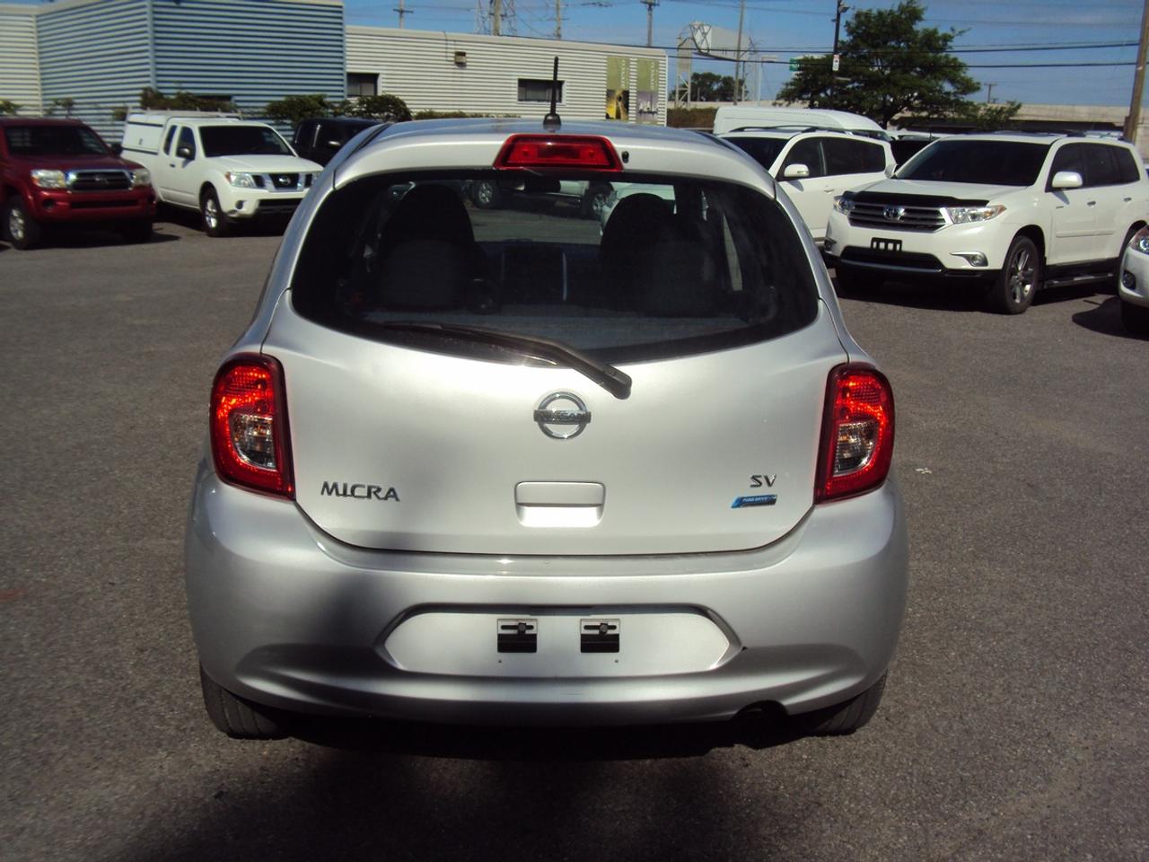 2015 Nissan Micra SV Photo