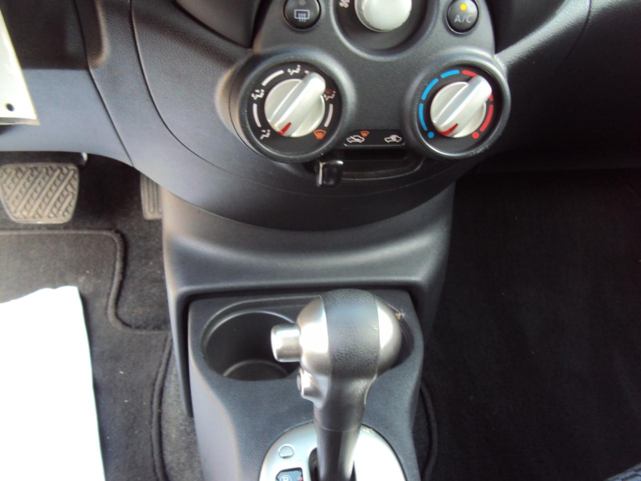2015 Nissan Micra SV Photo