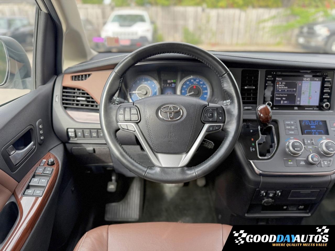 2019 Toyota Sienna Limited AWD FULLY LOADED CLEAN CARFX WELL SERVICED Photo