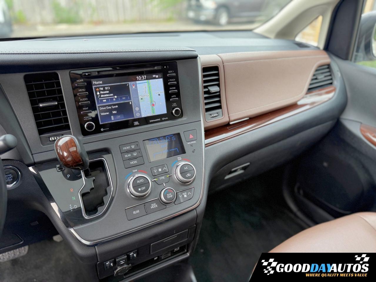 2019 Toyota Sienna Limited AWD FULLY LOADED CLEAN CARFX WELL SERVICED Photo