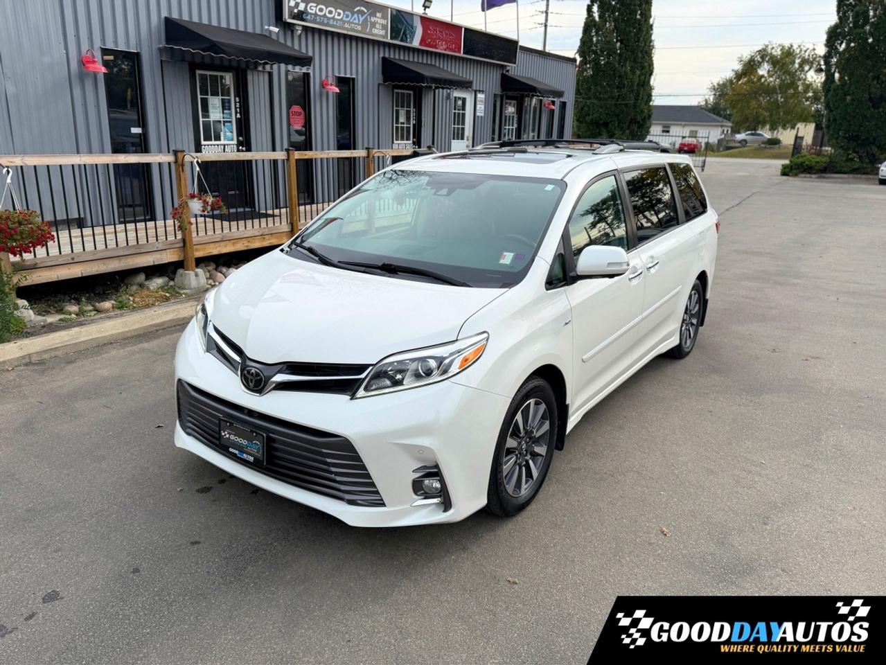 2019 Toyota Sienna Limited AWD FULLY LOADED CLEAN CARFX WELL SERVICED Photo