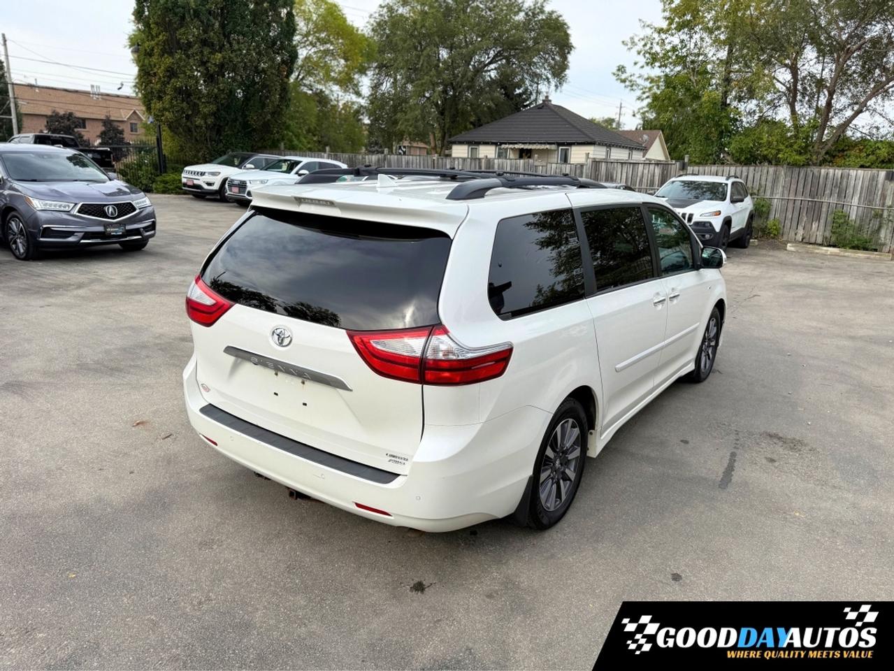 2019 Toyota Sienna Limited AWD FULLY LOADED CLEAN CARFX WELL SERVICED Photo