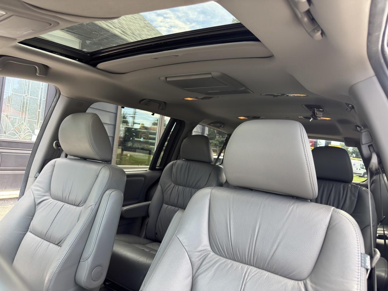 2010 Honda Odyssey EX L Photo