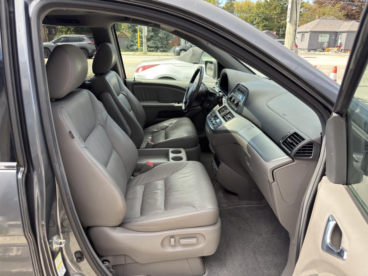 2010 Honda Odyssey EX L Photo